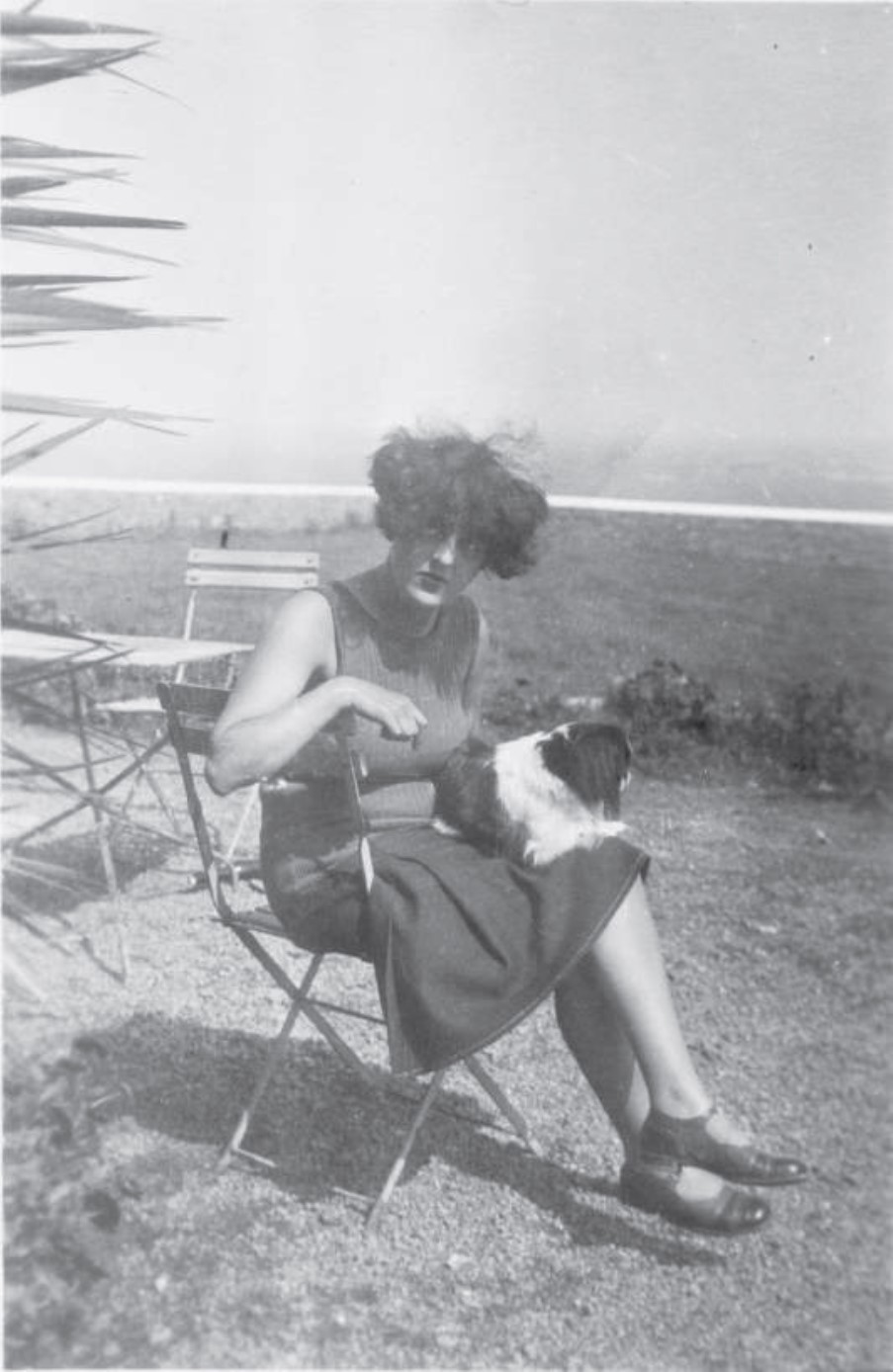 Simone Kahn, vers 1927. Photographie © succession Breton et Kahn, Collection particulière