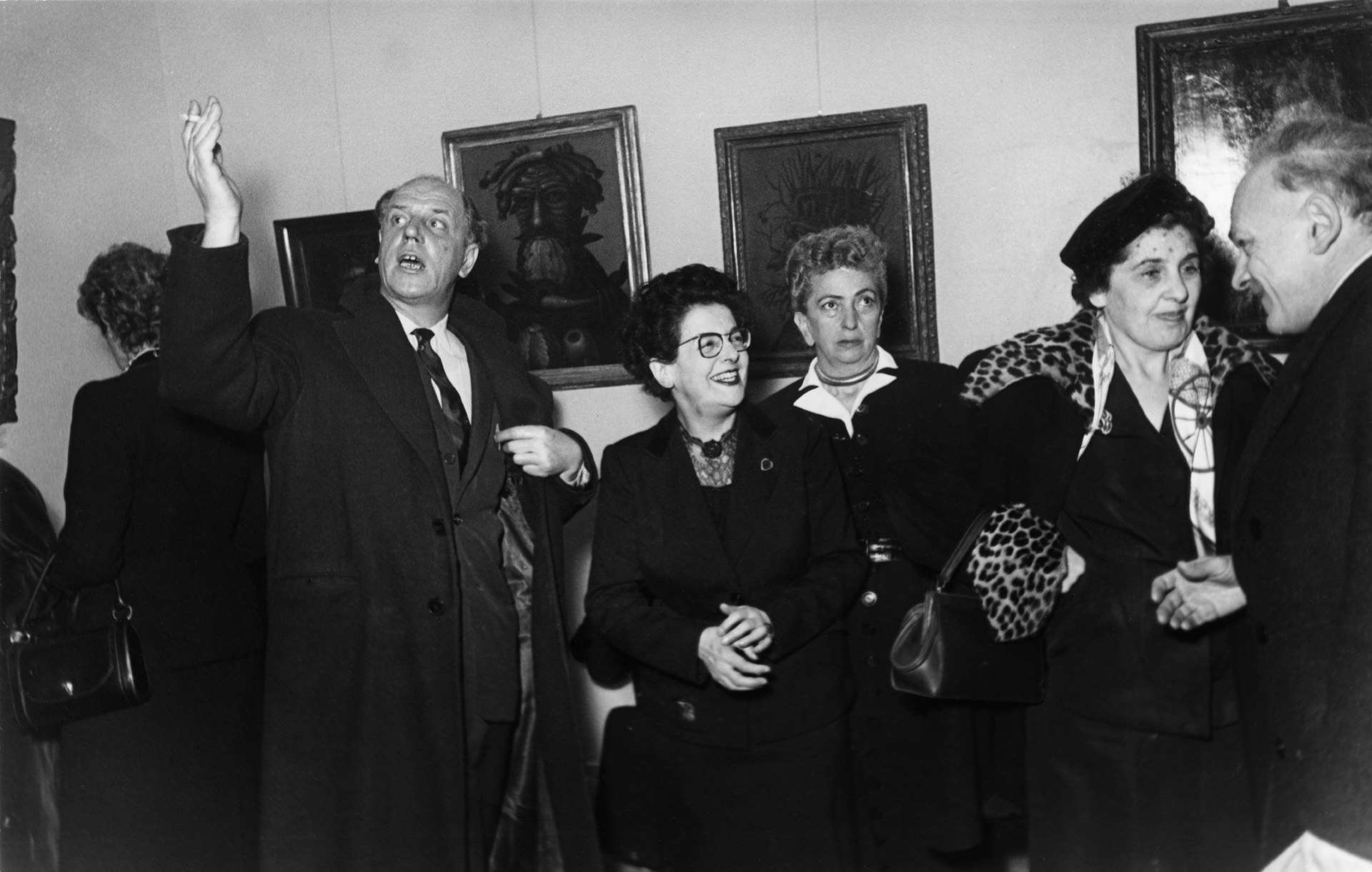 Vernissage exposition Arcimboldo, Galerie Furstenberg, 1954. Archives Sator